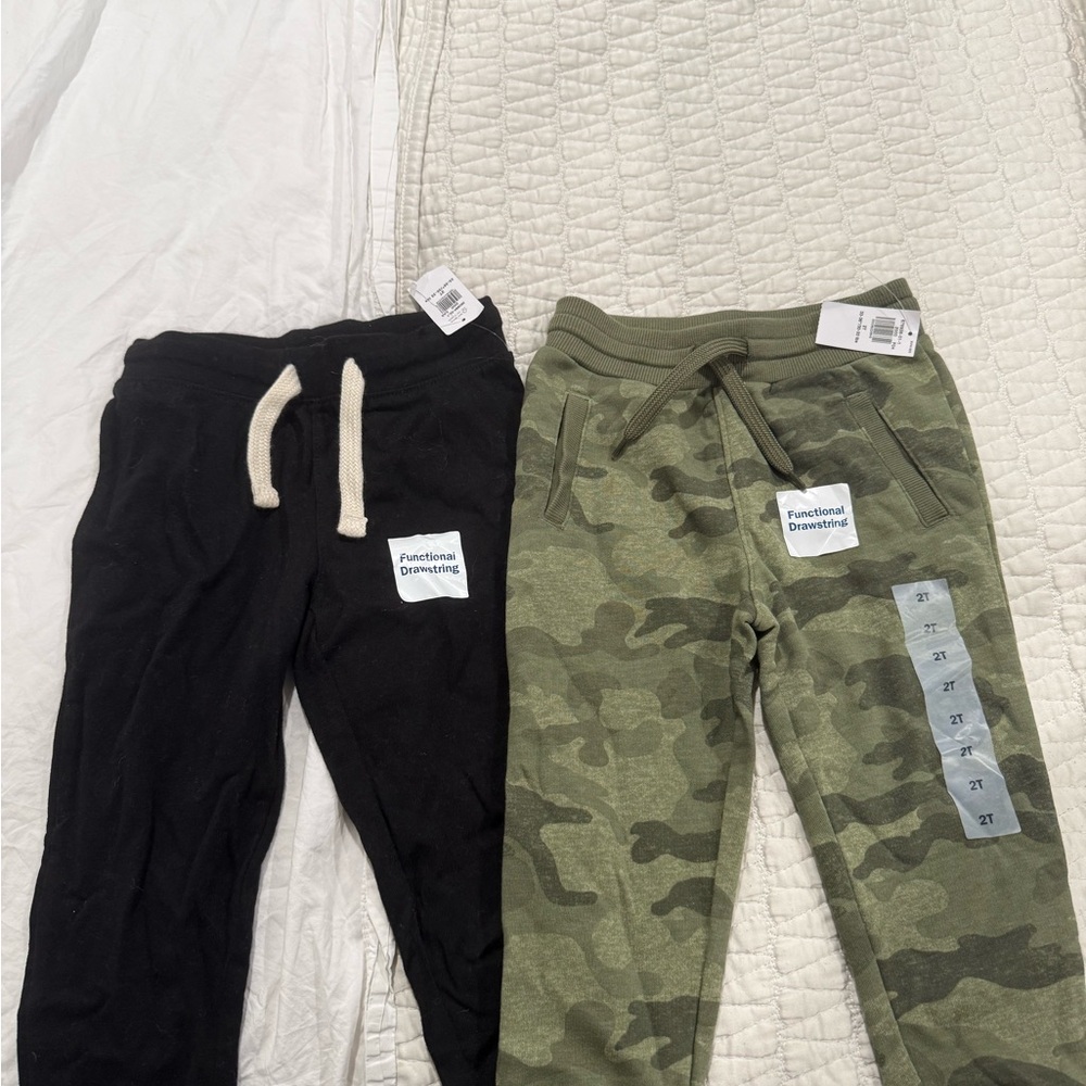 Old Navy Kids Sweatpants - Black and Green Camo